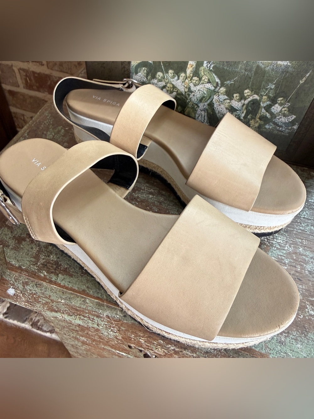 Via Spiga Platform Leather Sandals
9.5 Tan Cream Sling Back
Adjustable Strap